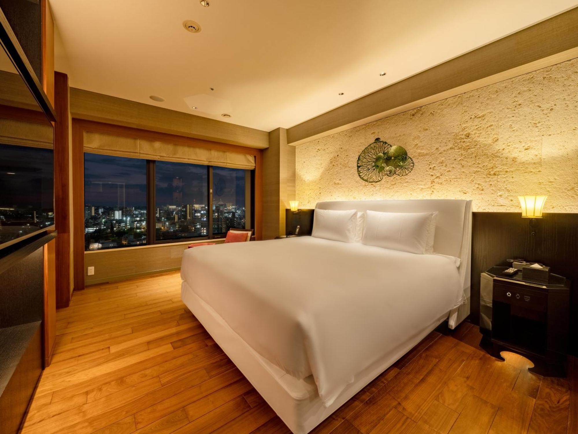 Hyatt Regency Naha, Okinawa Otel Dış mekan fotoğraf Deluxe Suite