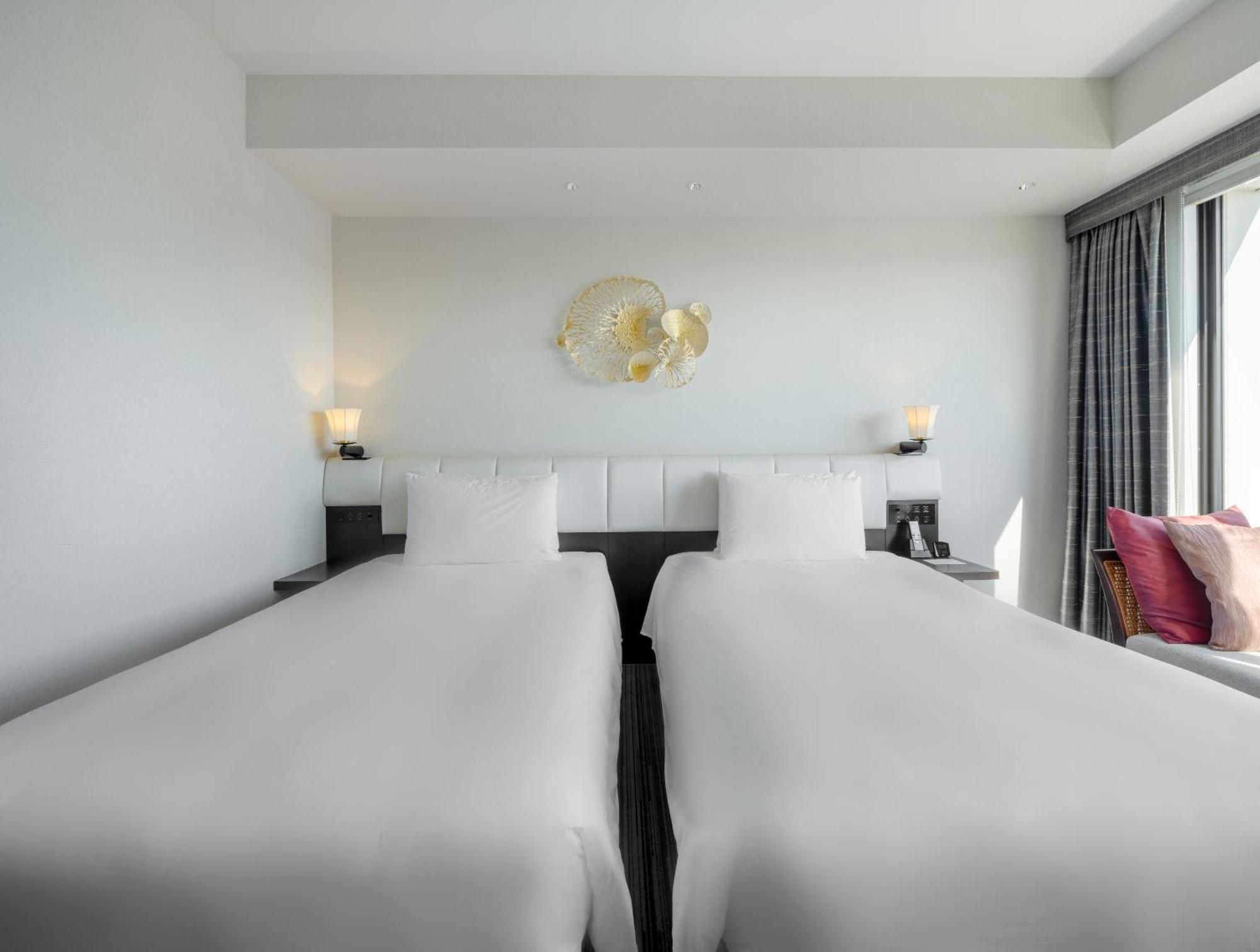 Hyatt Regency Naha, Okinawa Otel Dış mekan fotoğraf A room at the hotel